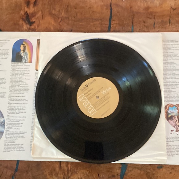 The kinks presents a soap opera vinyl - Picture 3 of 4